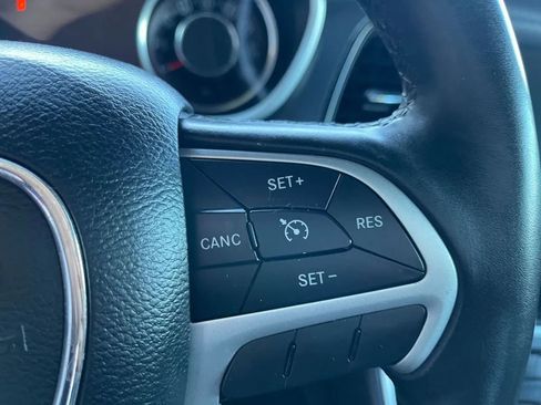 Used 2015 Dodge Challenger SXT Plus image 25