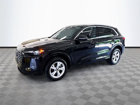 Certified 2025 Audi Q5 Premium w/ Convenience Package AWD/4WD image 3