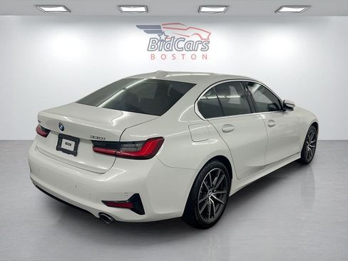 Used 2019 BMW 330i xDrive Sedan w/ Convenience Package image 4