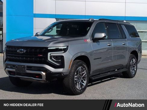 Used 2025 Chevrolet Suburban Z71 AWD/4WD image 1