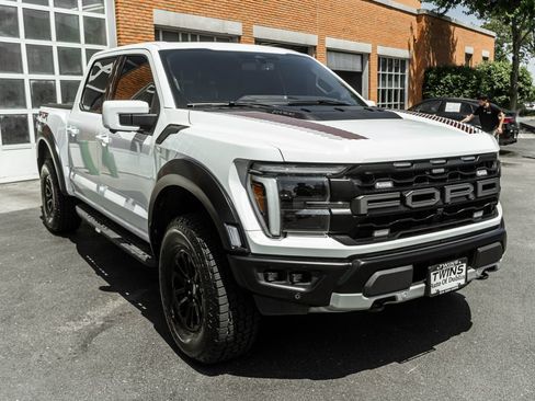 Used 2025 Ford F150 Raptor AWD/4WD image 6