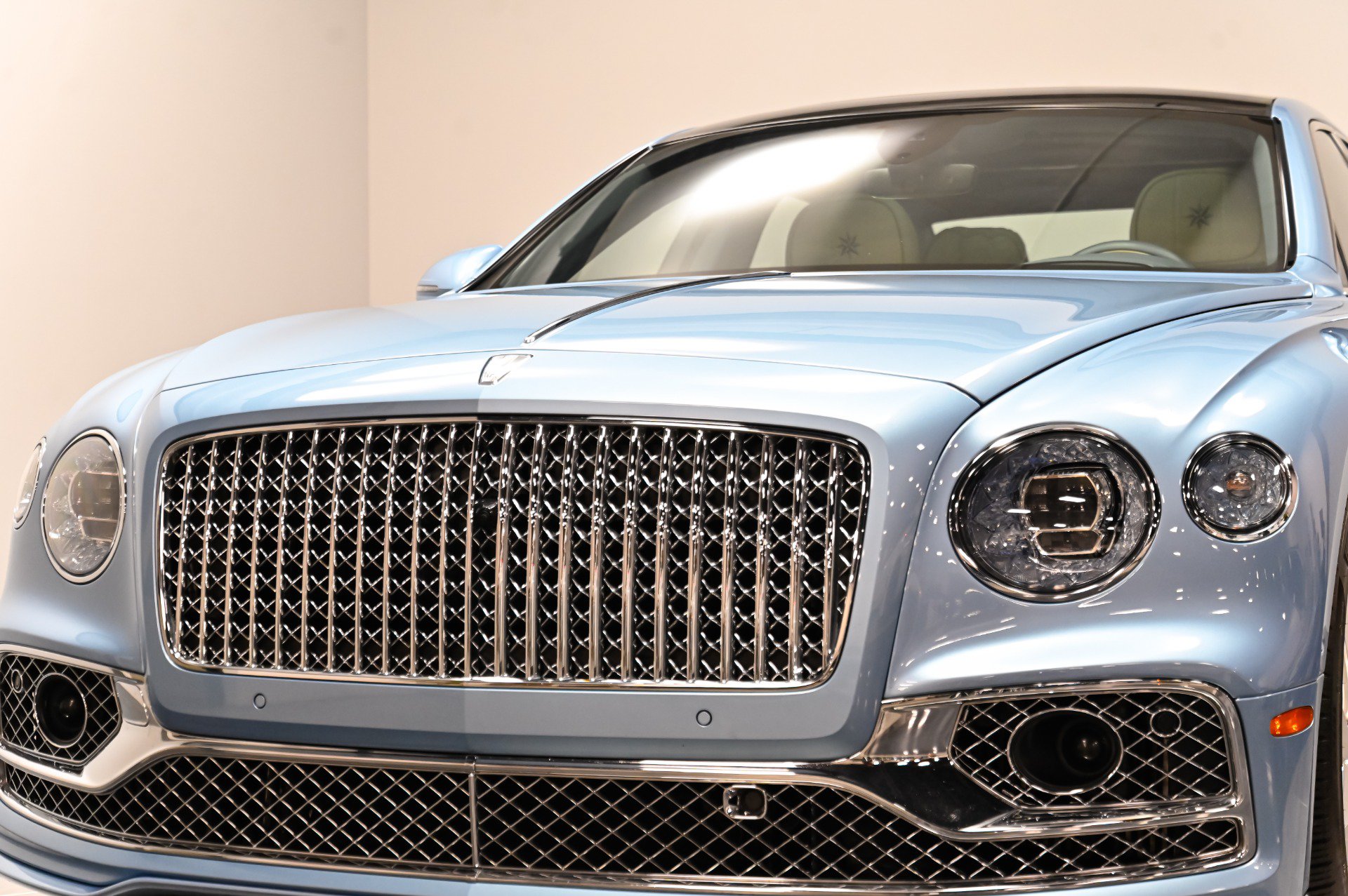 Used 2022 Bentley Flying Spur V8 AWD/4WD image 70