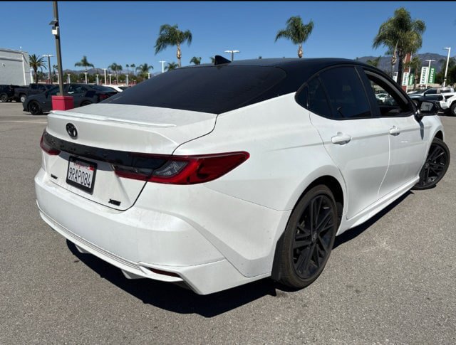 Used 2025 Toyota Camry XSE FWD image 4
