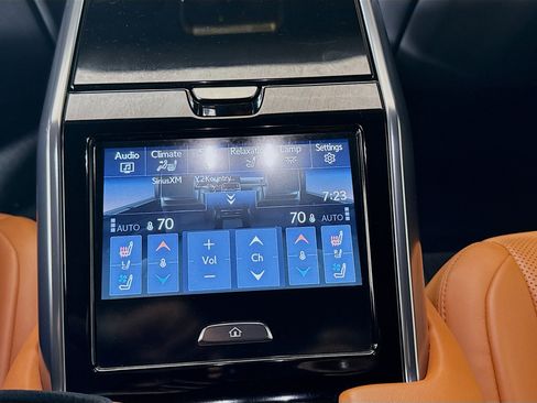 Used 2023 Lexus LX 600 4WD w/ Accessory Package (Z1) image 25