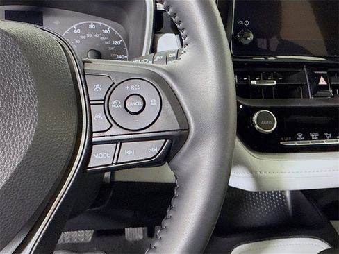 Certified 2025 Toyota Corolla SE image 20