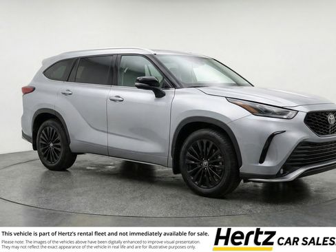 Used 2025 Toyota Highlander XSE image 1