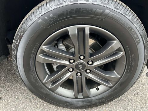 Certified 2022 Ford F150 XLT w/ Equipment Group 302A High image 17