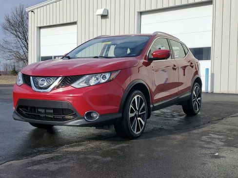 Used 2018 Nissan Rogue Sport SL w/ SL Premium Package image 3