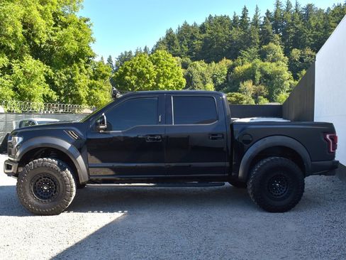 Used 2019 Ford F150 Raptor w/ Equipment Group 802A Luxury AWD/4WD image 9