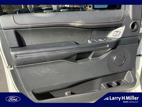 Used 2022 Ford Expedition Max Limited image 13