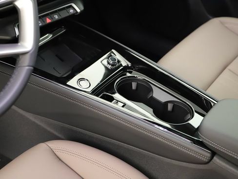 New 2026 Audi Q3 quattro 2.0T AWD/4WD image 17