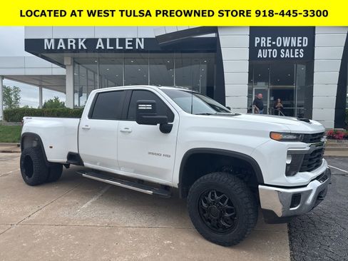 Used 2024 Chevrolet Silverado 3500 LT AWD/4WD image 1