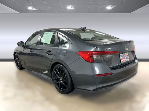 Used 2024 Honda Civic Sport image 3