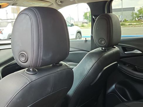 Used 2020 Buick Encore GX Select w/ Sport Touring Package FWD image 16