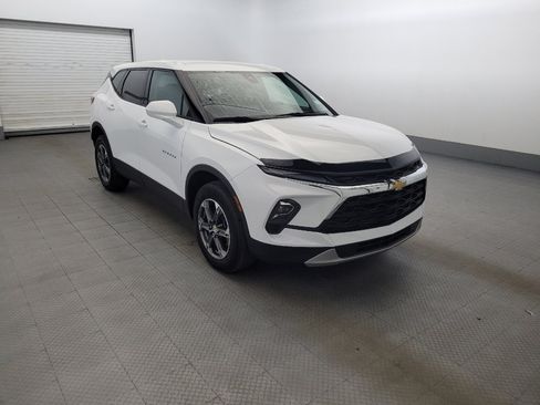 Used 2025 Chevrolet Blazer LT FWD image 13