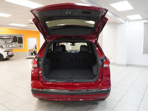 Used 2023 Chevrolet Equinox RS w/ RS Leather Package image 10