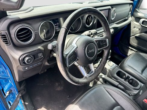 Used 2023 Jeep Wrangler Unlimited Sahara w/ Cold Weather Group AWD/4WD image 10