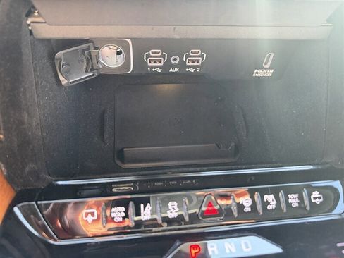 Used 2022 Jeep Grand Wagoneer Series II image 42