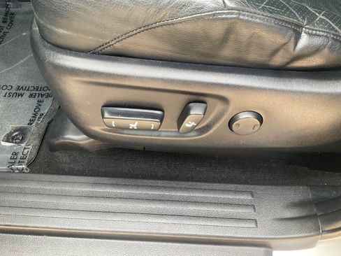 Used 2013 Toyota 4Runner Limited RWD image 12