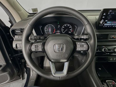 Used 2024 Honda Pilot EX-L image 11