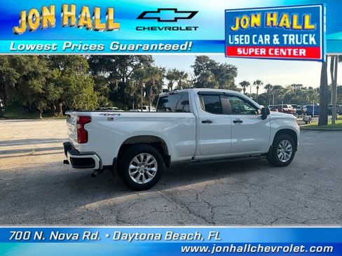 Used 2019 Chevrolet Silverado 1500 Custom w/ Custom Value Package AWD/4WD image 10