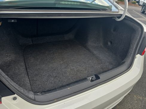 Used 2018 Honda Accord EX-L image 12
