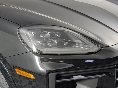 New 2026 Porsche Cayenne GTS image 15
