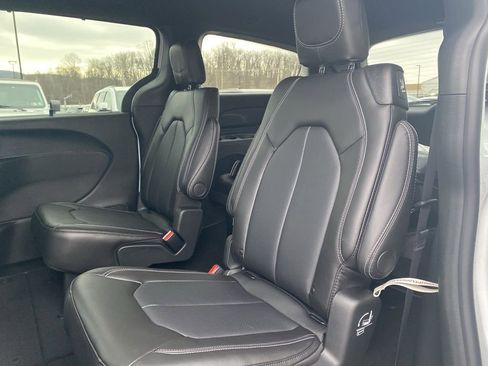 New 2026 Chrysler Voyager LX FWD image 19