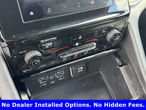 Used 2025 Jeep Grand Cherokee Altitude AWD/4WD image 18