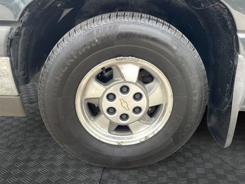 Used 2003 Chevrolet Silverado 1500 2WD Regular Cab w/ Exterior Appearance Package image 13