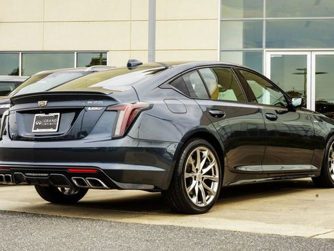 Used 2022 Cadillac CT5 V w/ Platinum Package AWD/4WD image 12