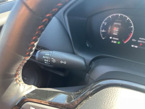 Used 2024 Honda HR-V Sport image 16