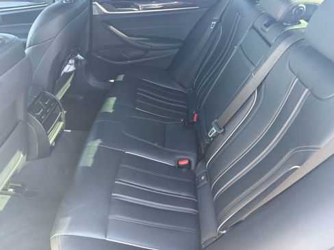 Used 2020 BMW 530i w/ Convenience Package RWD image 12