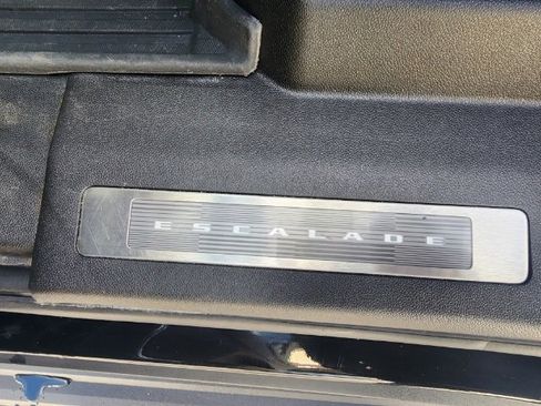 Used 2022 Cadillac Escalade Sport w/ Touring Package image 32