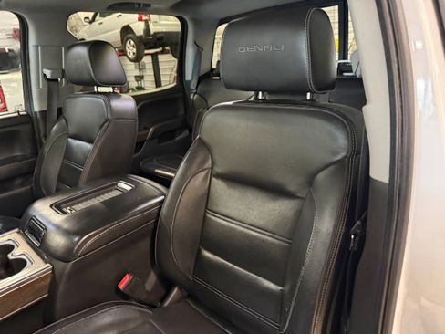 Used 2018 GMC Sierra 1500 Denali w/ Denali Ultimate Package AWD/4WD image 46