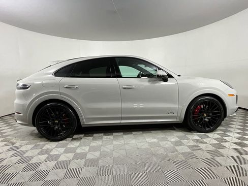 Used 2021 Porsche Cayenne GTS AWD/4WD image 5