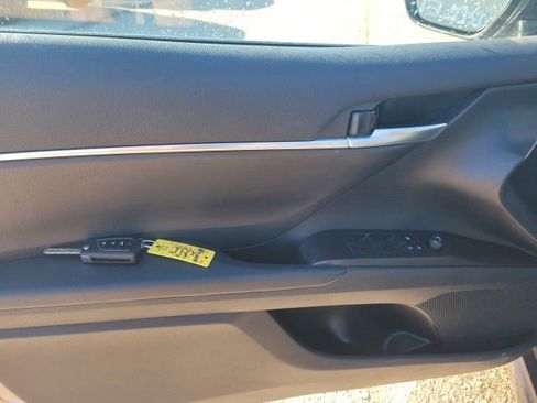 Used 2024 Toyota Camry SE image 14