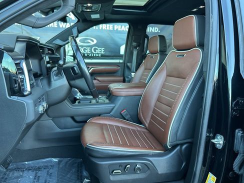 Used 2024 GMC Sierra 3500 Denali Ultimate AWD/4WD image 13