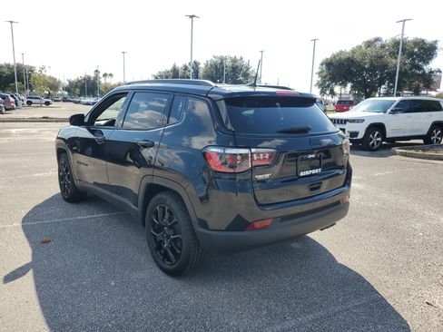 Used 2022 Jeep Compass Altitude image 3