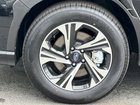 Certified 2025 Subaru Crosstrek 2.0i Premium image 31