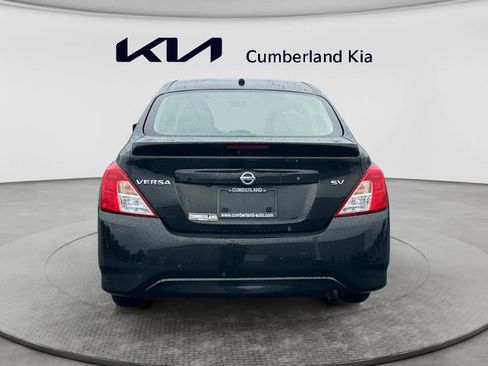 Used 2019 Nissan Versa SV FWD image 4