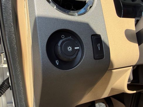 Used 2011 Ford F350 Lariat w/ Lariat Ultimate Pkg image 21