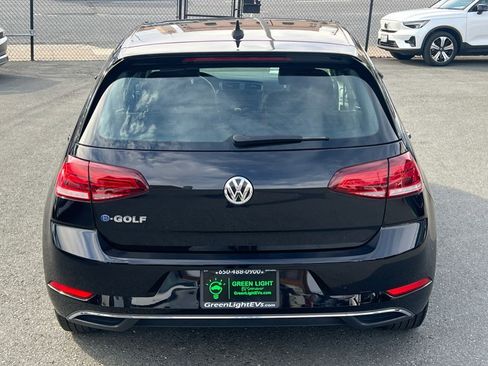 Used 2019 Volkswagen e-Golf SE image 6