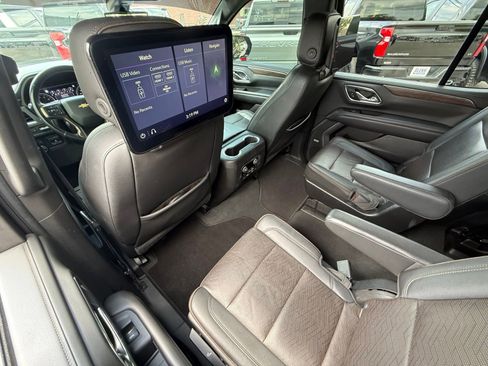 Used 2021 Chevrolet Tahoe High Country w/ Premium Package AWD/4WD image 21