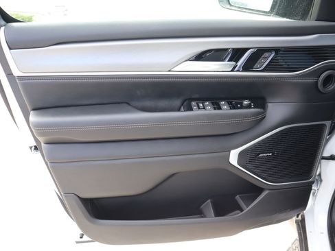 New 2026 Jeep Grand Wagoneer 4WD w/ Premium Group I image 18