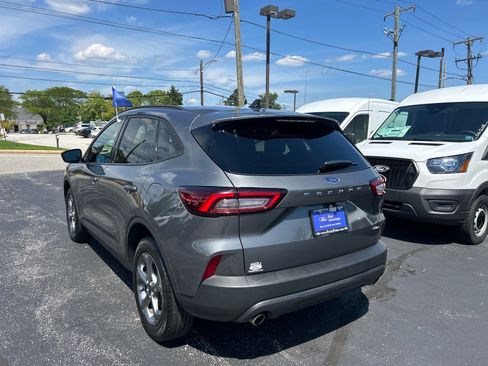 Certified 2026 Ford Escape ST-Line AWD/4WD image 12