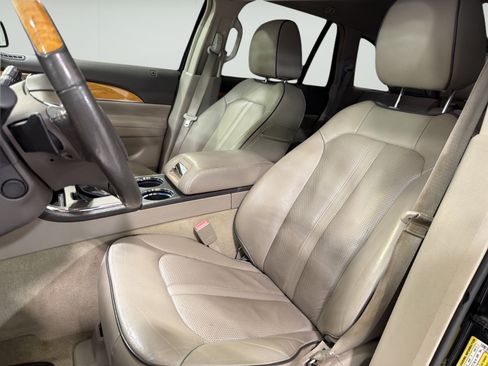 Used 2015 Lincoln MKX FWD w/ Equipment Group 101A image 9