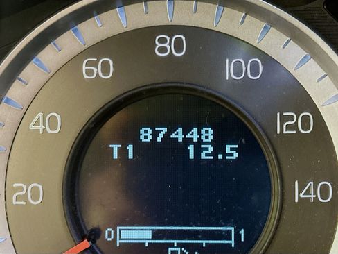 Used 2012 Volvo XC70 T6 image 19