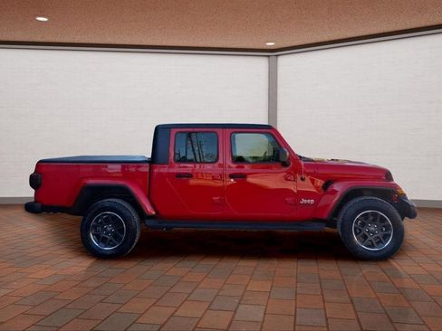 Used 2022 Jeep Gladiator Overland w/ Popular Equipment Package AWD/4WD image 4
