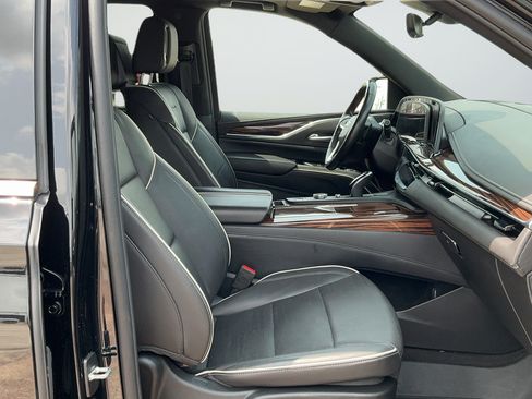 Used 2024 Cadillac Escalade Premium Luxury w/ LPO, Floor Liner Package AWD/4WD image 21